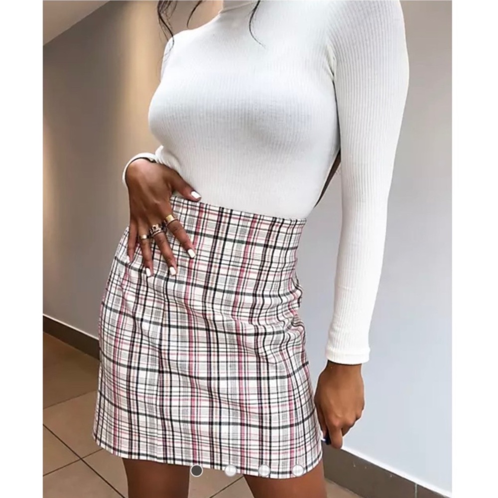 Work Once - Topshop mini skirt in red check - Size 6